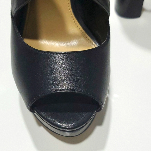 MICHAEL | Michael Kors - Carla Platform - Picture 4 of 8